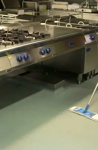 bar pub restaurant cleaning 1